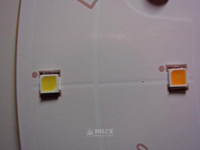 究竟是升级了还是缩水了？松下百元级LED吸顶灯对比评测