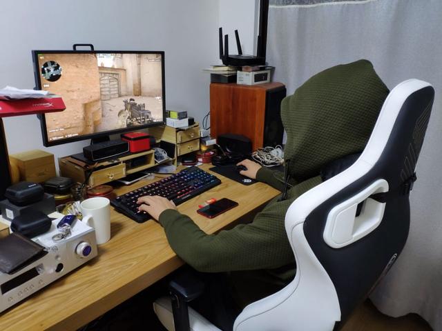 坐过人体工学椅的再用电竞椅，神乎其神的优缺点对比分享