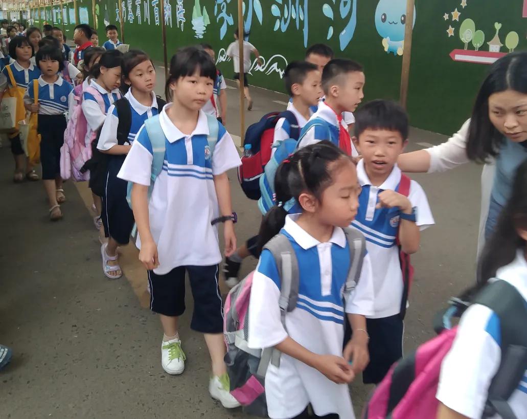 8090性比例失衡是重男轻女所致，有人说：判断有误