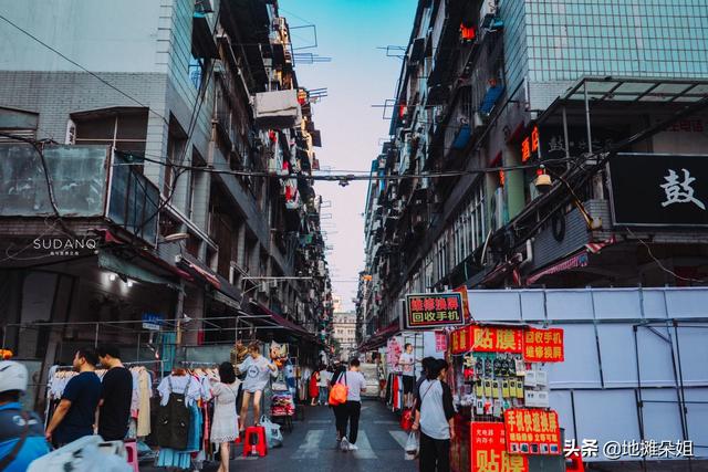 新手不会摆地摊？看这篇文章告诉你经验