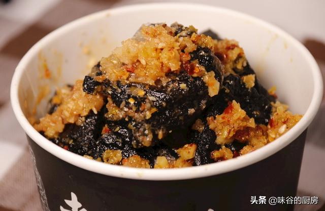 地摊小吃什么好卖？这6种夜市小吃深受喜爱，门槛低，赚钱不少