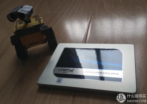 镁光 Crucial 英睿达 MX200 250G SSD 开箱