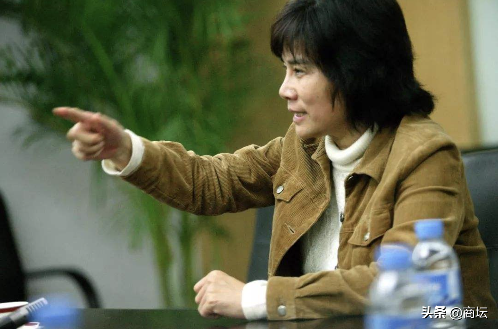 董明珠和格力创始人朱江洪，到底有什么恩怨纠葛？