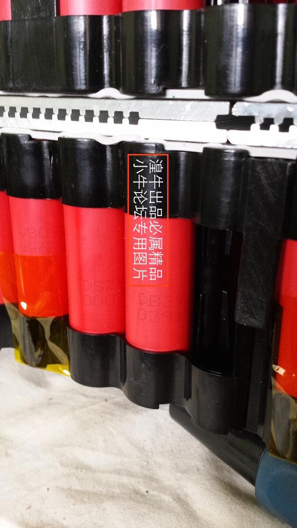 小牛电动车电池拆解，“两轮特斯拉”名不虚传