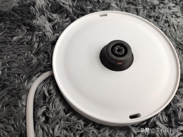 米家恒温热水壶体验：过硬的材质，为它配上了APP控制！