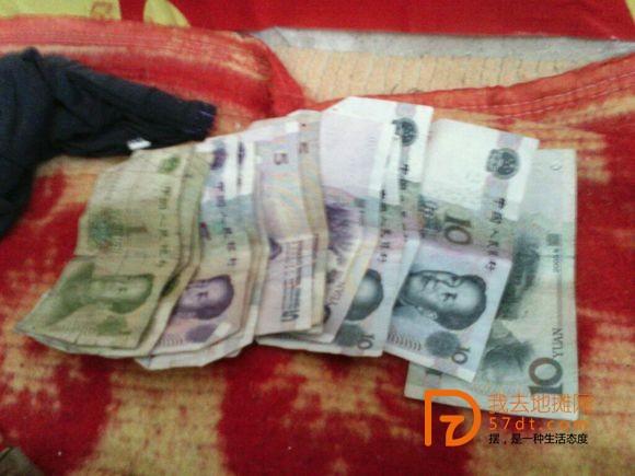 公园、海滩摆地摊卖什么好？摊友分享。