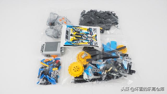 入门级乐高遥控车的新选择：乐高机械组42095遥控特技赛车评测