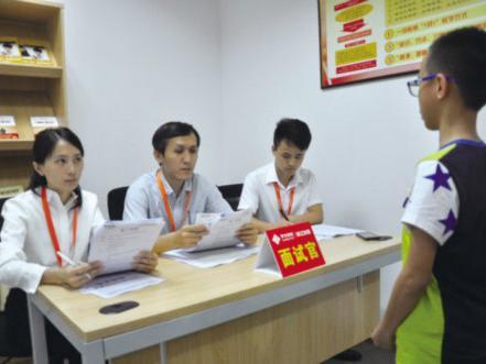 简短一分钟小升初自我介绍