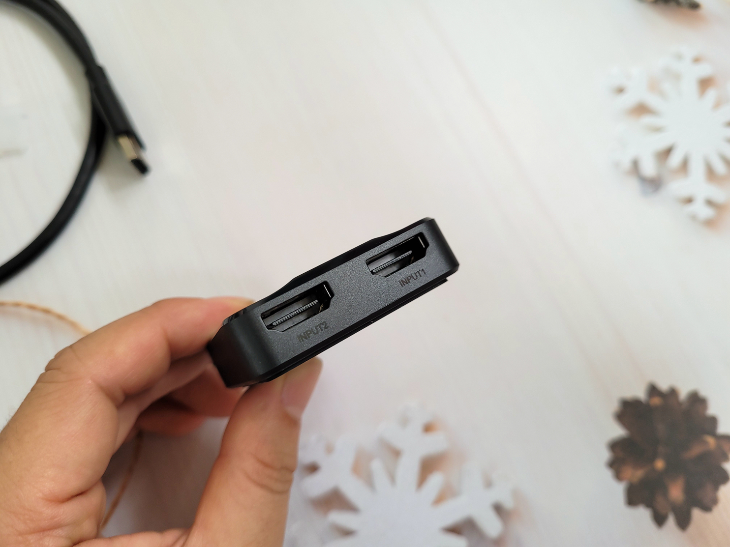 绿联HDMI二进一出切换器：双向切换，稳定不闪屏