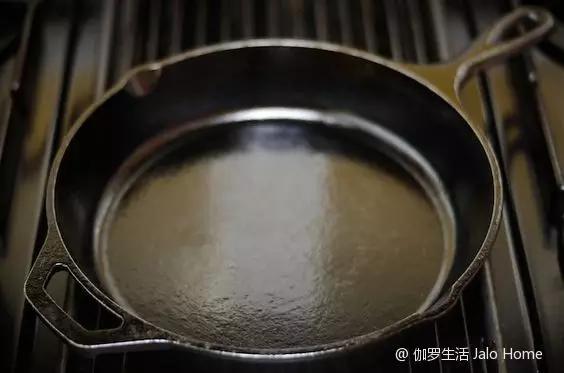 Le Creuset，Staub，Lodge，真好用的锅铸铁锅怎么选？