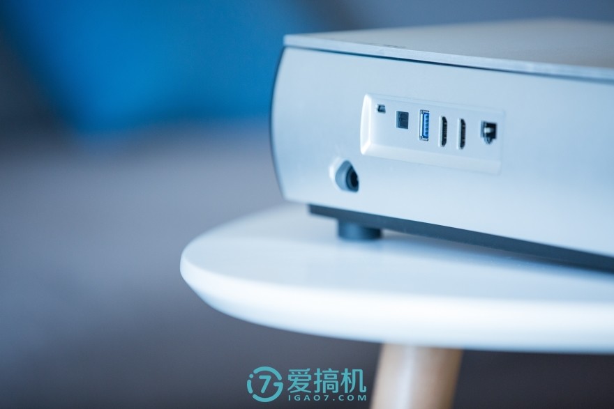 坚果SC激光电视评测：客厅有了它，还要电视干嘛？