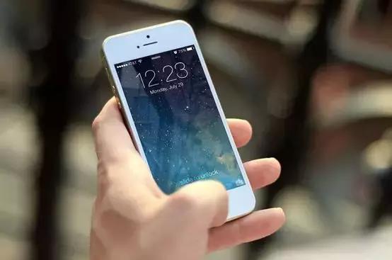 为什么信号满格，手机网速却很慢？这三招让你网速飞快