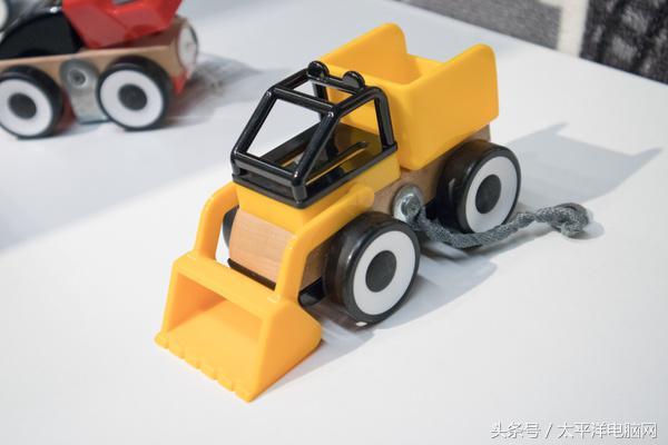 年轻玩家的第一台单电相机！佳能EOS M100评测
