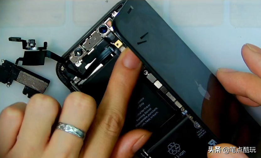 iPhone X进水后，面容识别总提示移低/移高，如何解决？