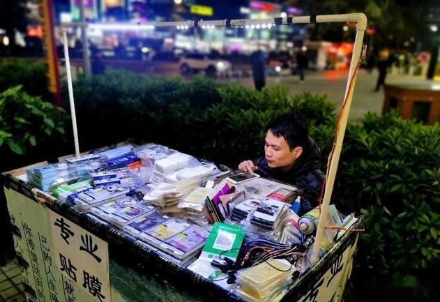 适合摆地摊的6种小商品，简单方便，网友：又在诱惑我摆地摊？