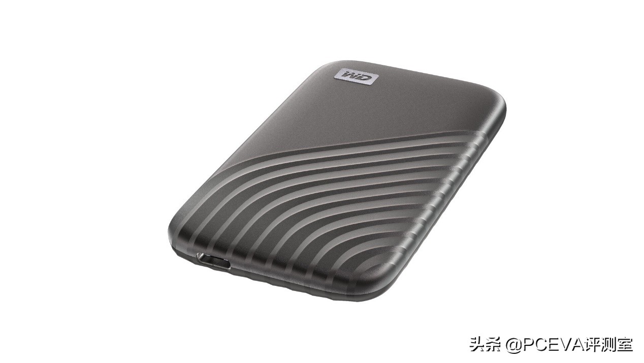 NVMe移动固态硬盘怎么选？品牌VS自己组装的差别