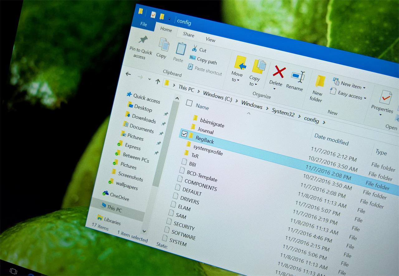 不用担心了，系统出故障，直接从win10秘密备份中还原注册表