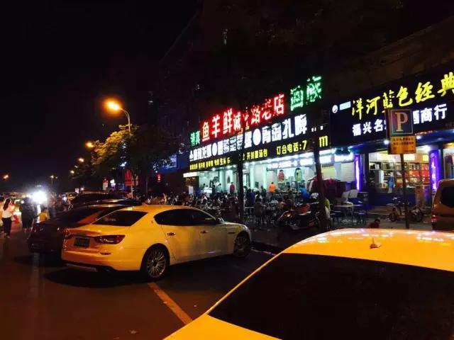 又到了甩开膀子撸串的季节，平顶山最全的烧烤夜市都在这里啦！