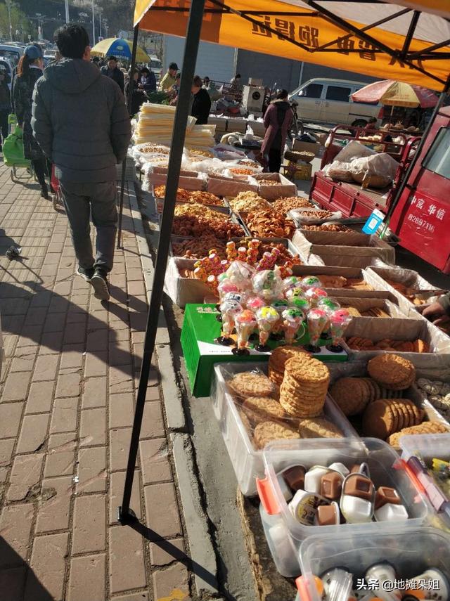 摆地摊货源批发的门道您知道多少？明白这几点才能防止被坑！