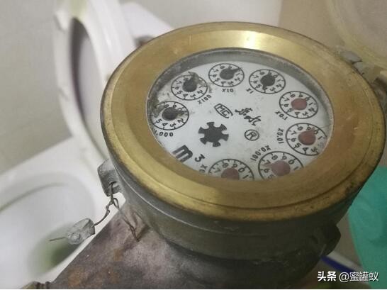 水表上的数字代表什么？5位数4黑1红水表怎么看?