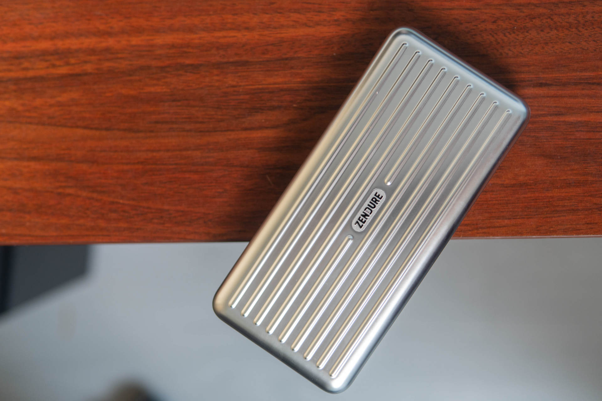 23000mAh、最大205W功率，Zendure C4超级移动电源，一台就够了