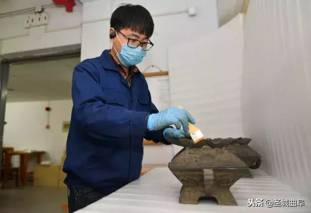 有个歇后语叫做：孔夫子“搬家”，尽是书 谁说尽是书？