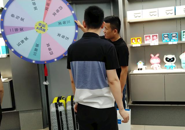 vivo用艺术给大家上了一课？又曝出一个颜值炸裂的线下体验店