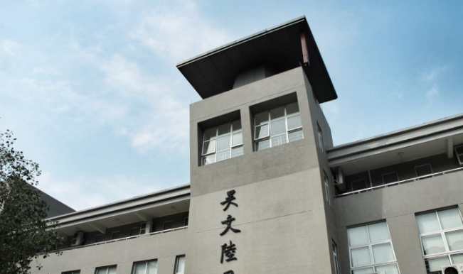 电子科技大学中山学院，一所城市中央的花园大学