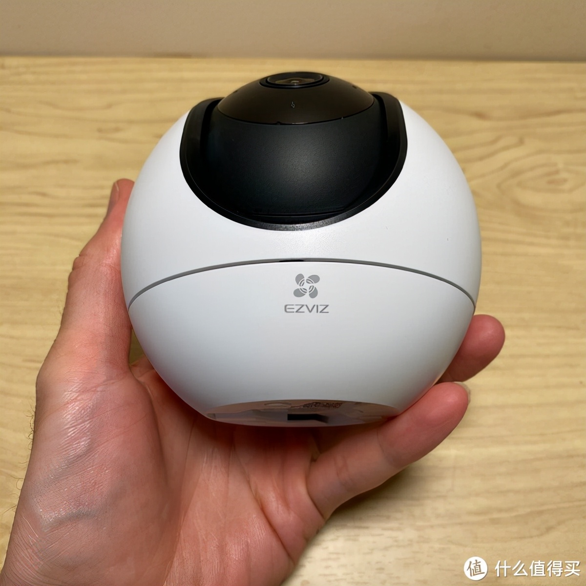 可以监督孩子写作业、个性定制的摄像机，萤石2K超感知版精灵球