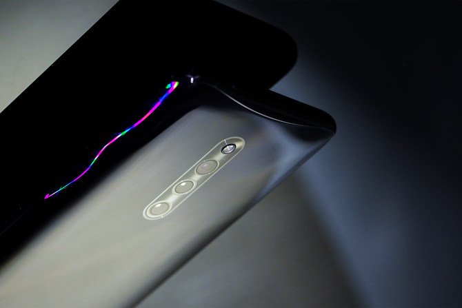 vivo X27 Pro评测：6.7英寸巨屏+4800万夜景微距三摄