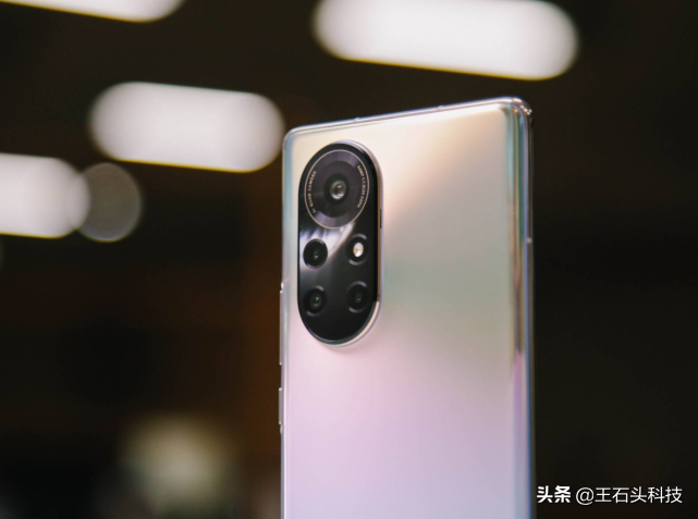 华为nova 8 Pro真机上手，优点很明显，缺点一针见血
