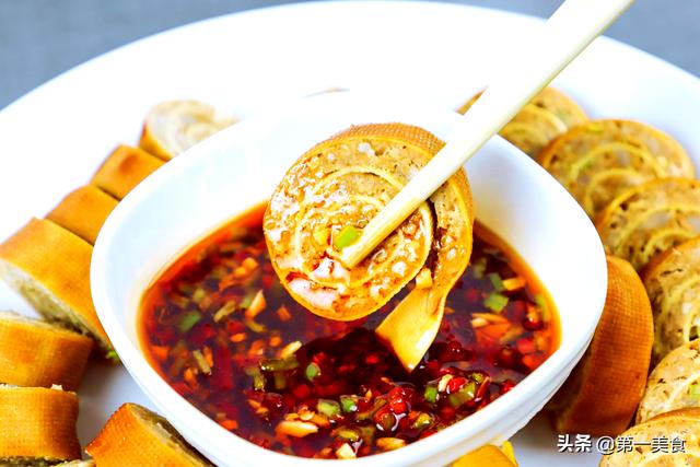 想吃熏肉不要买了，厨师长教你简单做法，做出的熏肉香咸不油腻