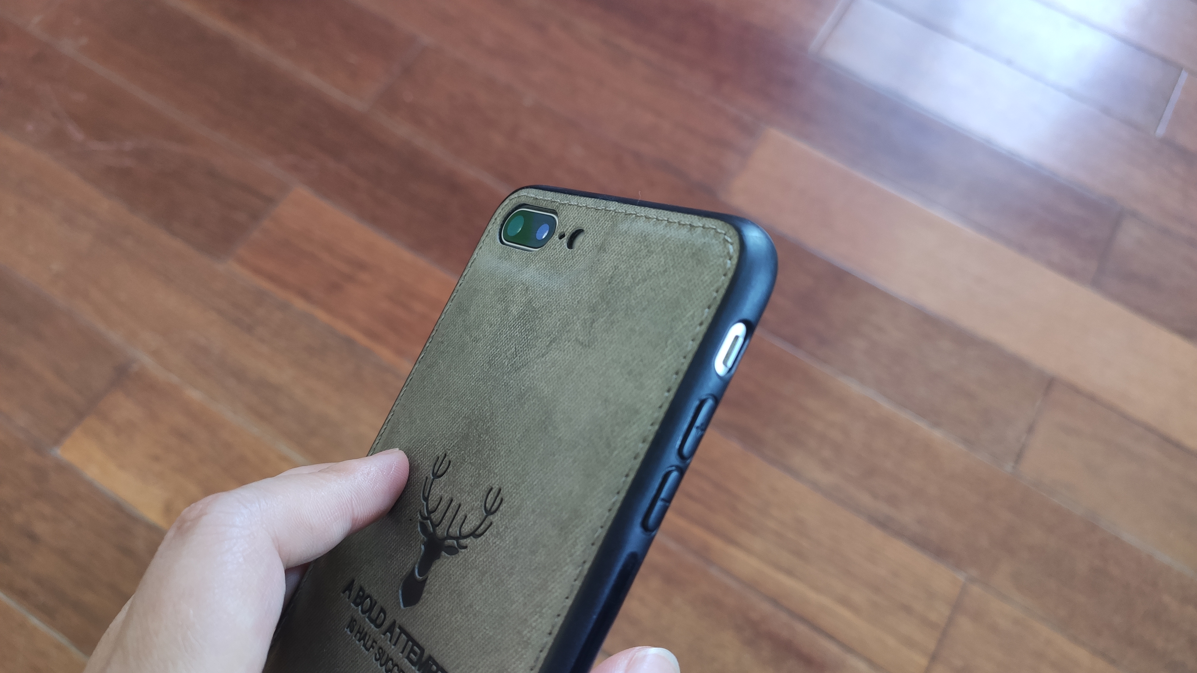 苹果8P用了3年多，运行iOS14.4，体验良好却不想再用了