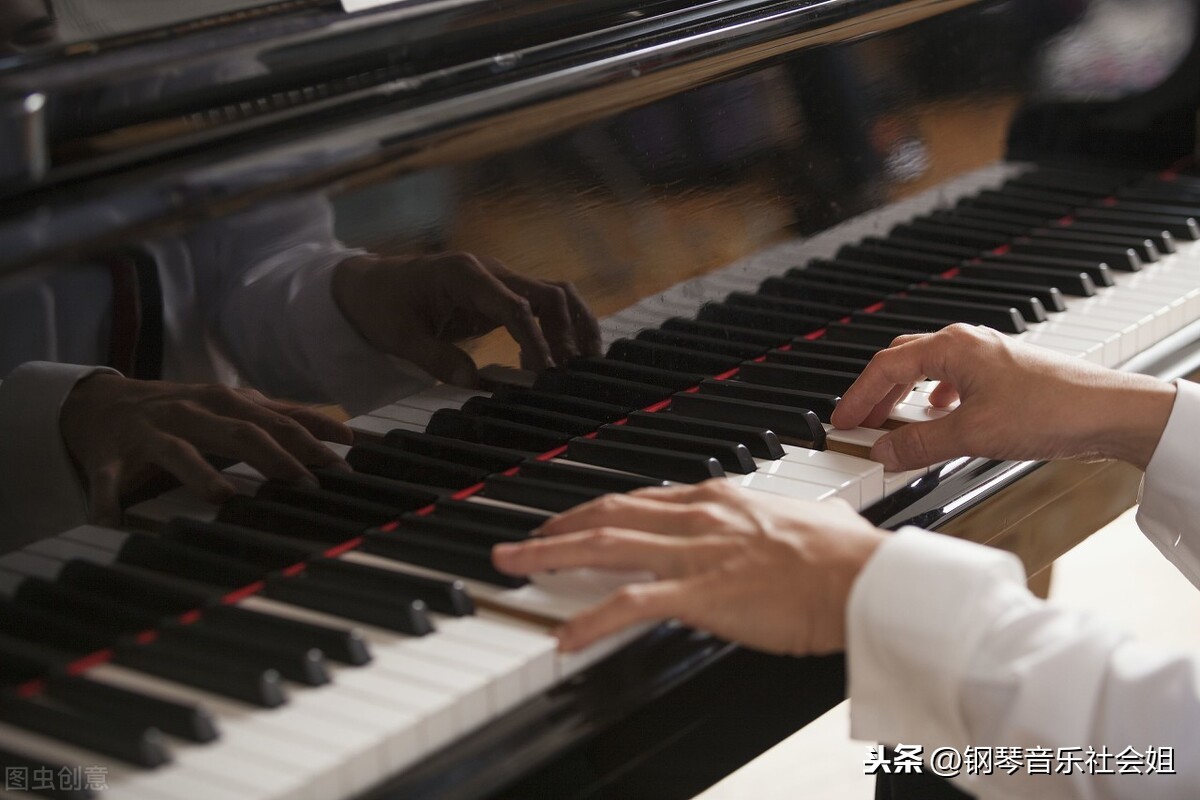 成人学钢琴：简单易上手的五首钢琴曲适合左右手不协调的人