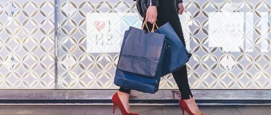 ​春季的服装店促销，用这些服装文案，顾客看完只想买买买！