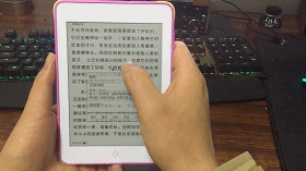 用安卓系统做电子阅读器，你还会拿Kindle盖泡面吗