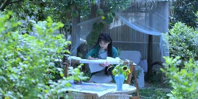 行平凡事，圆创业梦，扬中国风，营收过亿的李子柒为什么会火？