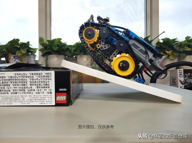 入门级乐高遥控车的新选择：乐高机械组42095遥控特技赛车评测
