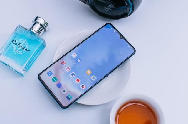 玩王者荣耀用什么手机好？2019年下半年三款顶级旗舰推荐