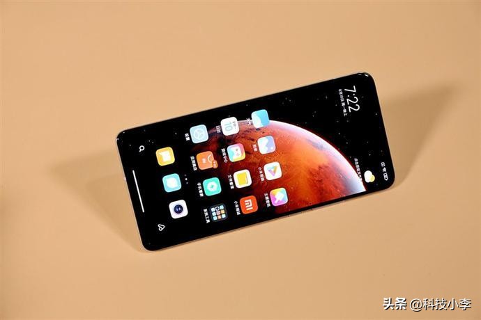 国庆买手机切勿盲目，这四款好用不贵，性价比还高