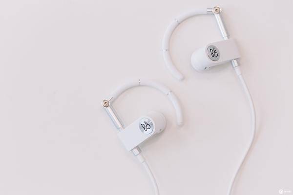 Beoplay Earset 蓝牙耳塞：经典的一次进化