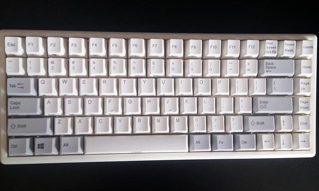 IT学生的劳保—PLUM 84键静电容键盘 开箱