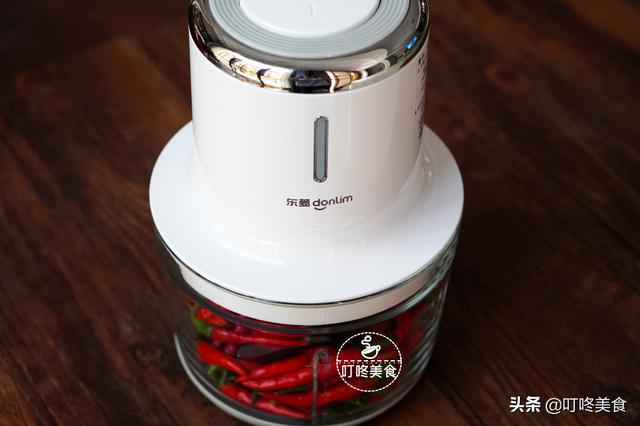 想吃辣椒酱不用买，自己做超简单，香辣入味，干净卫生0添加剂