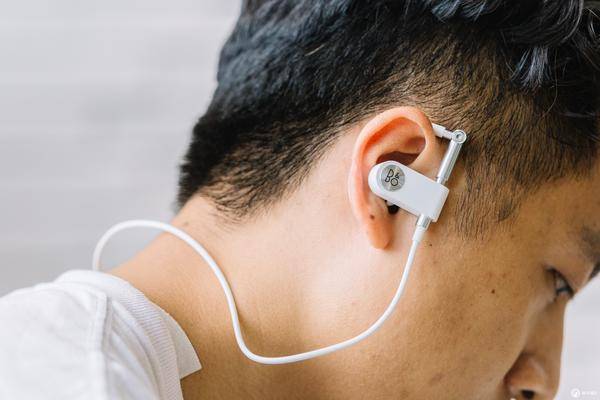 Beoplay Earset 蓝牙耳塞：经典的一次进化