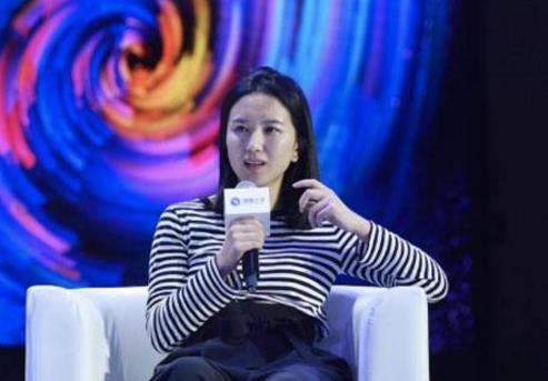 摩拜单车创始人胡玮炜，用短短3年，公司估值就超过了30亿美金
