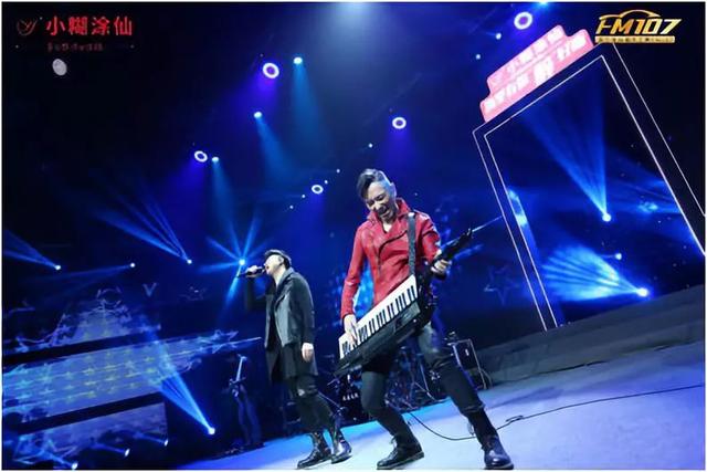 大手笔签约20名歌手推广品牌，小糊涂仙下的什么棋？