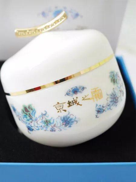 故宫口红火了？国风美妆这些都值得入手！