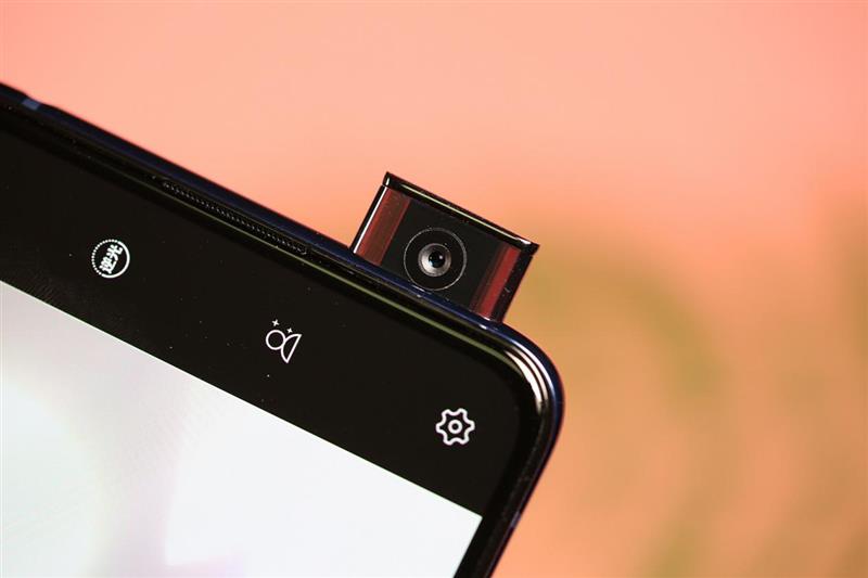 激进的进化者 vivo X27评测：灯效升降、4800万三摄超群