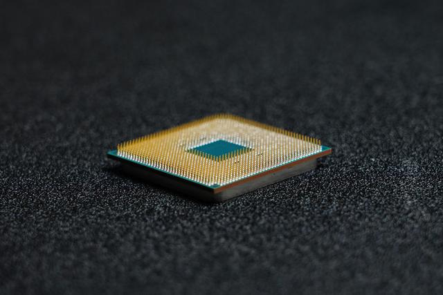 AMD第三代锐龙处理器首发评测：i9已无力招架