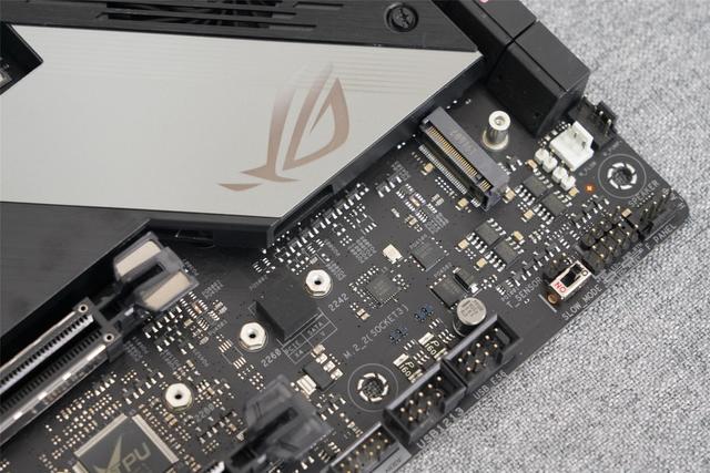 AMD第三代锐龙处理器首发评测：i9已无力招架
